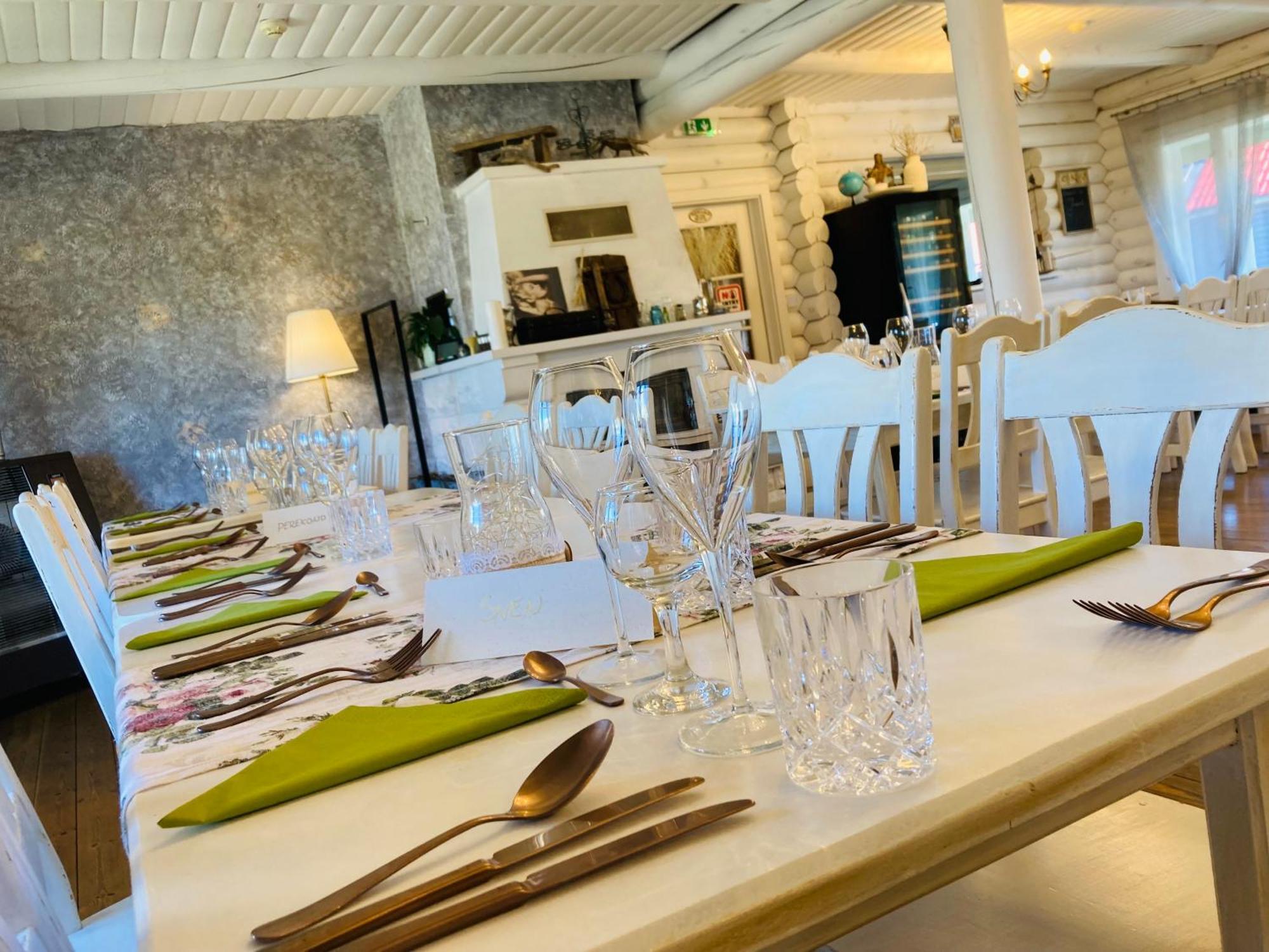 Kliff Butiik Majutus & Restoran Hotel *